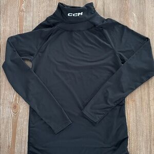 CCM HOCKEY COMPRESSION LONG-SLEEVE NECK PROTECTOR SHIRT 
ADULT SIZE SMALL EUC